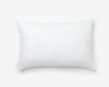 Premium pillow, essential for hotel, Airbnb, and camp accommodations, epitomizing comfort and luxury. Ideal for locational rentals, this hospitality product from Canada, specifically Quebec, offers wholesale options for superior guest experiences.
