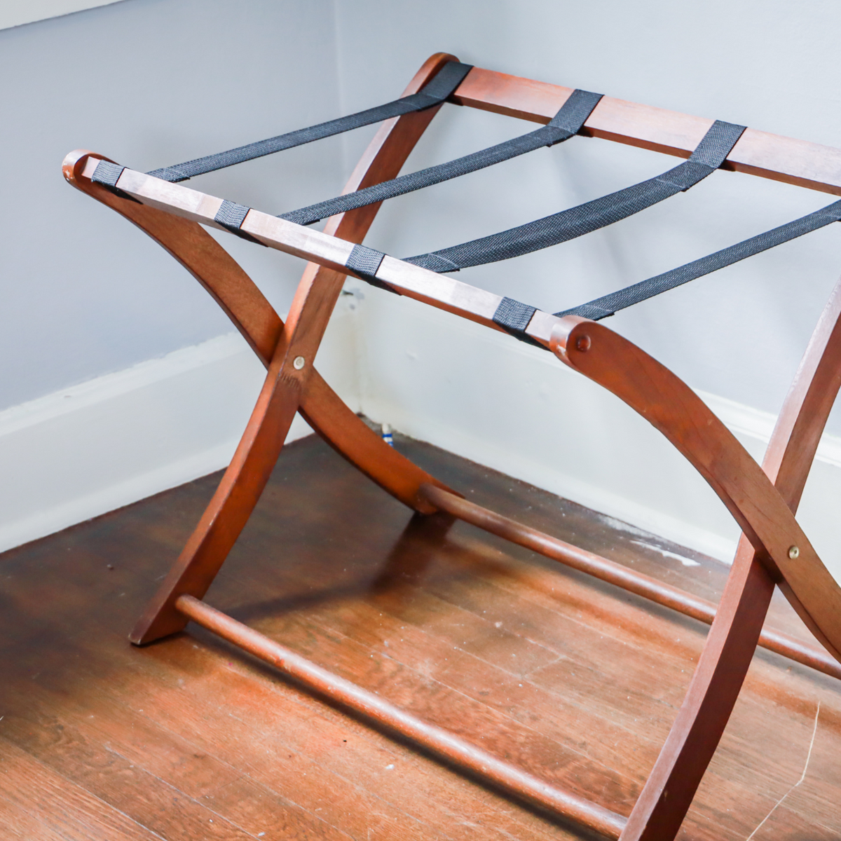 Luggage Racks | Hotel Supplies | Lieberman Tranchemontagne – Lieberman ...